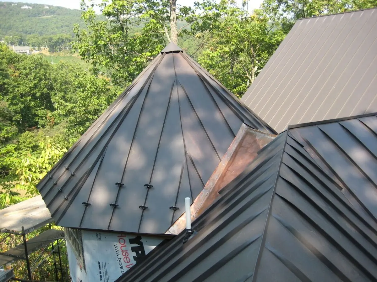 Professional Roof Tarp Installation by Craftsman Roofing in Hodgkins